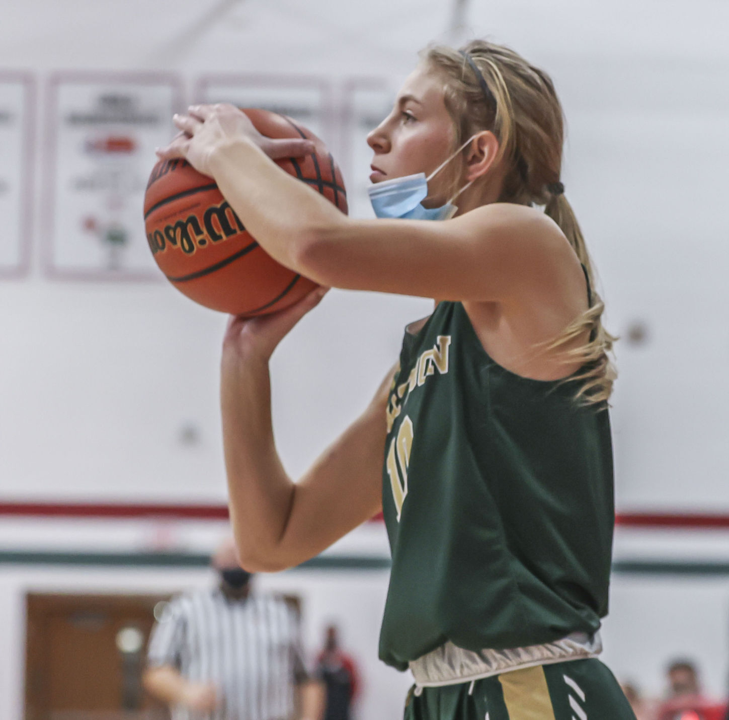 Mattoon girls at Lincoln 19 011422.JPG